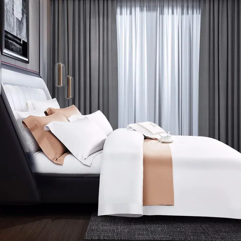 700 Thread Count Cotton Set in White — alternate view